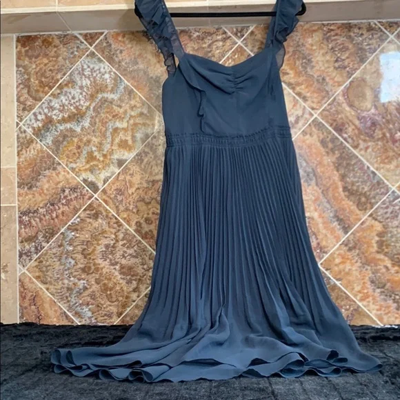 Club Monaco Navy Romantic Pleated Flounce Ruffle Sleeves Midi Dress Size 6 - Picture 5 of 16